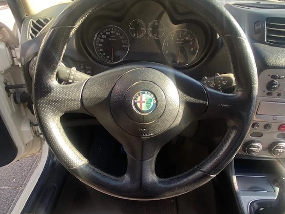 ALFA ROMEO 147 1.6 T. Spark 2008 - Imagen 16