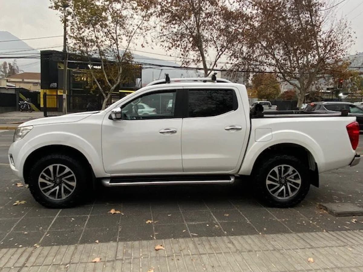 NISSAN NP300 4x4 2.3 Autom. 1 dueño. 2019 - Imagen 4