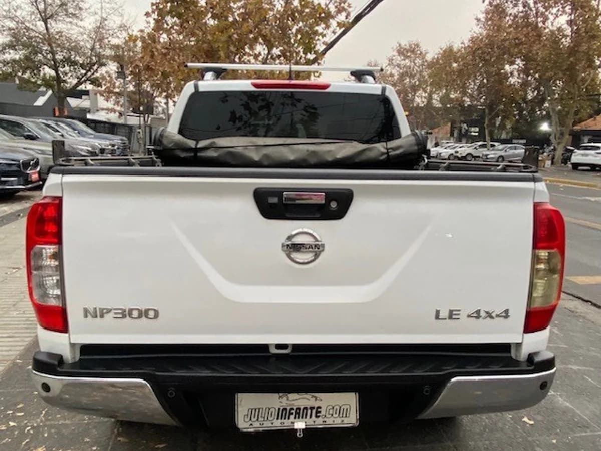 NISSAN NP300 4x4 2.3 Autom. 1 dueño. 2019 - Imagen 8