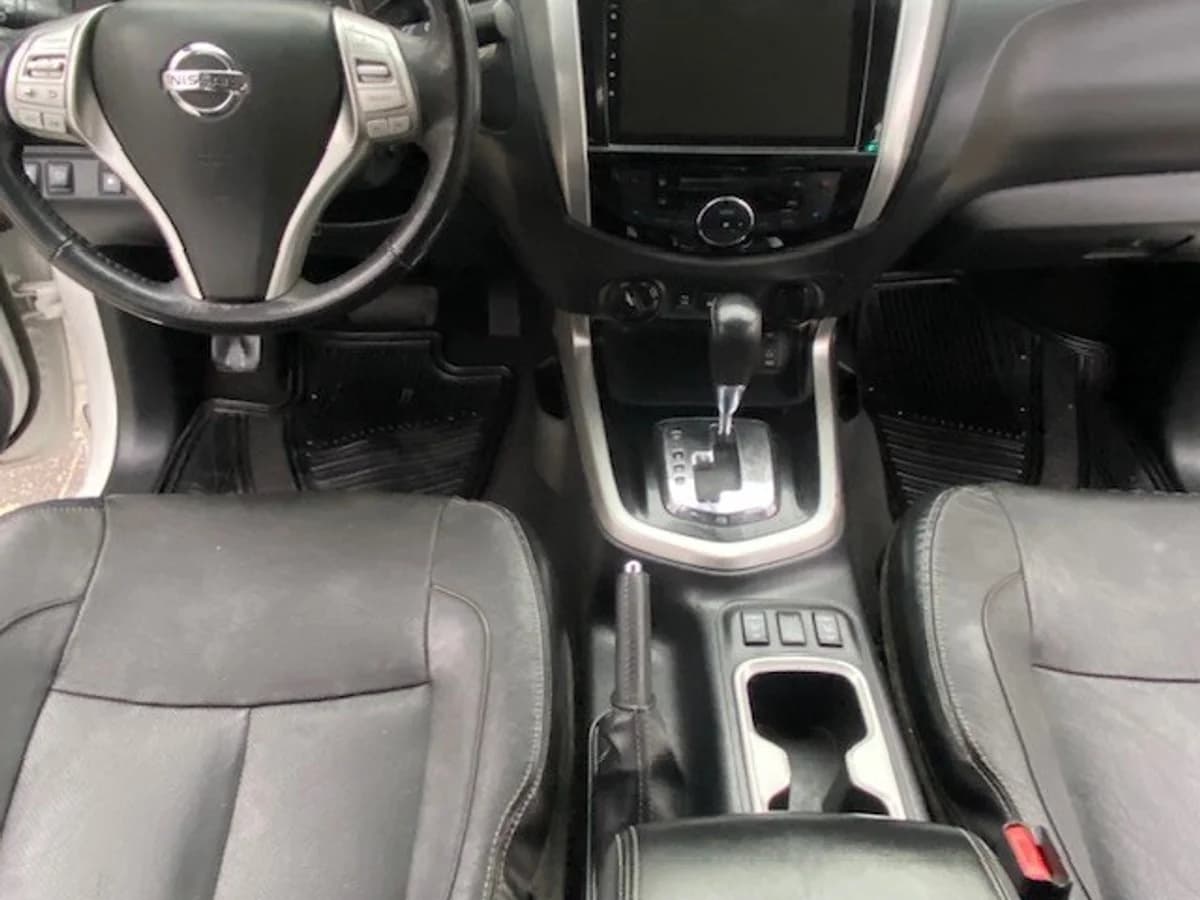 NISSAN NP300 4x4 2.3 Autom. 1 dueño. 2019 - Imagen 13