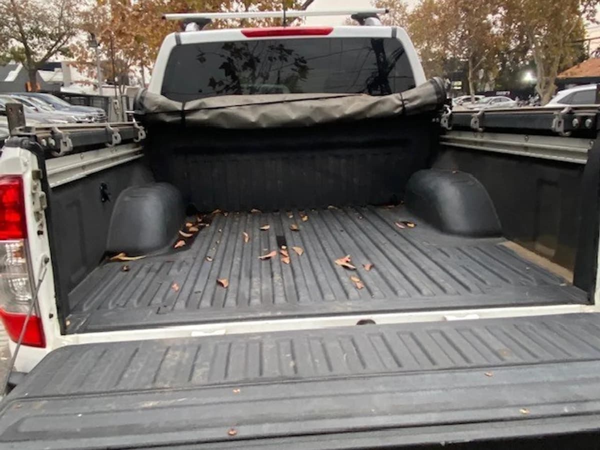 NISSAN NP300 4x4 2.3 Autom. 1 dueño. 2019 - Imagen 25
