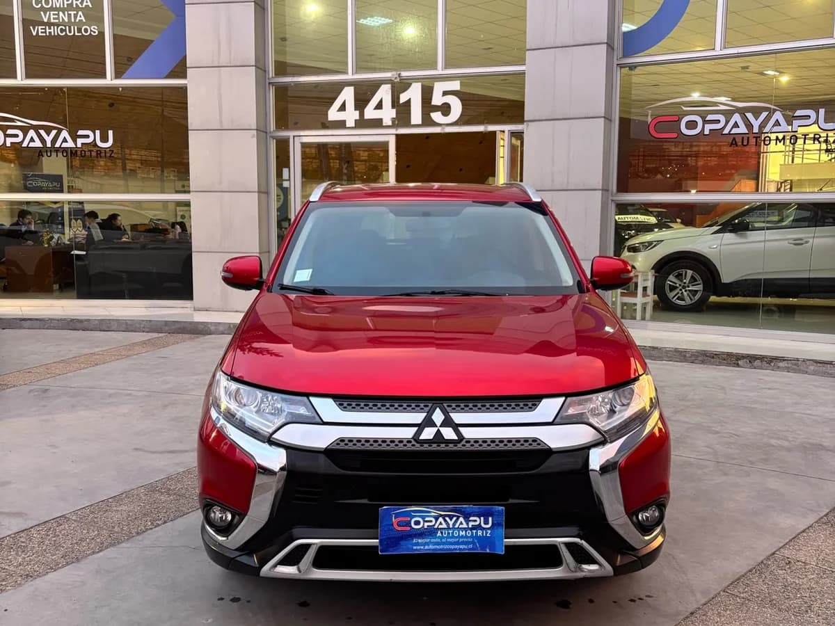 MITSUBISHI Outlander 2.0 2020 - Imagen 1