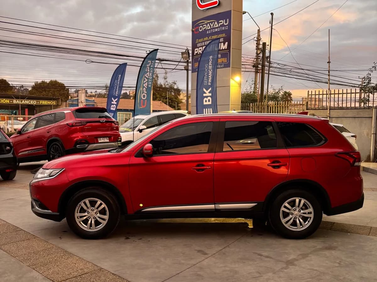 MITSUBISHI Outlander 2.0 2020 - Imagen 4