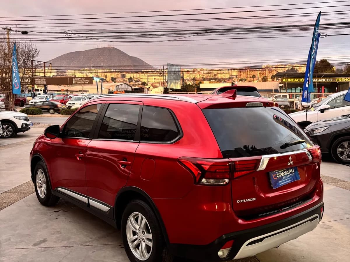 MITSUBISHI Outlander 2.0 2020 - Imagen 5