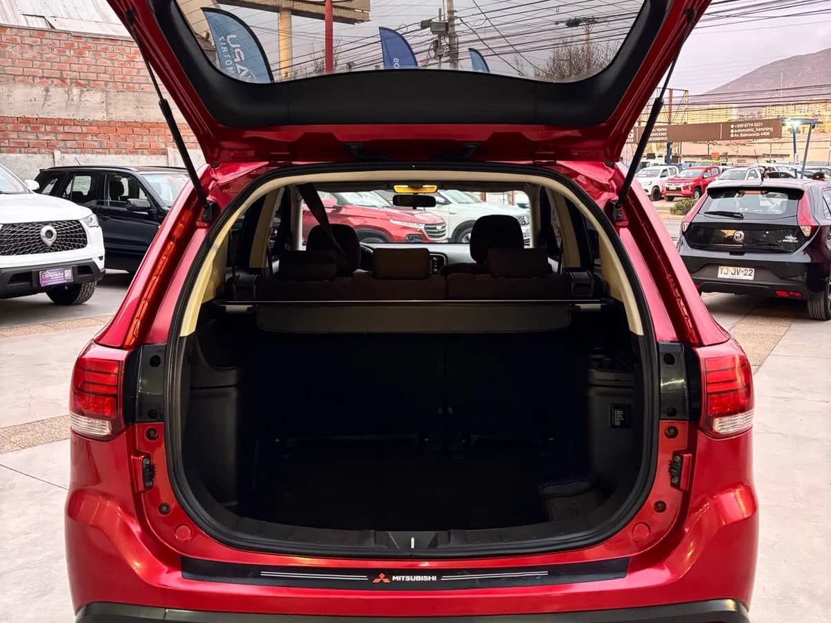 MITSUBISHI Outlander 2.0 2020 - Imagen 6