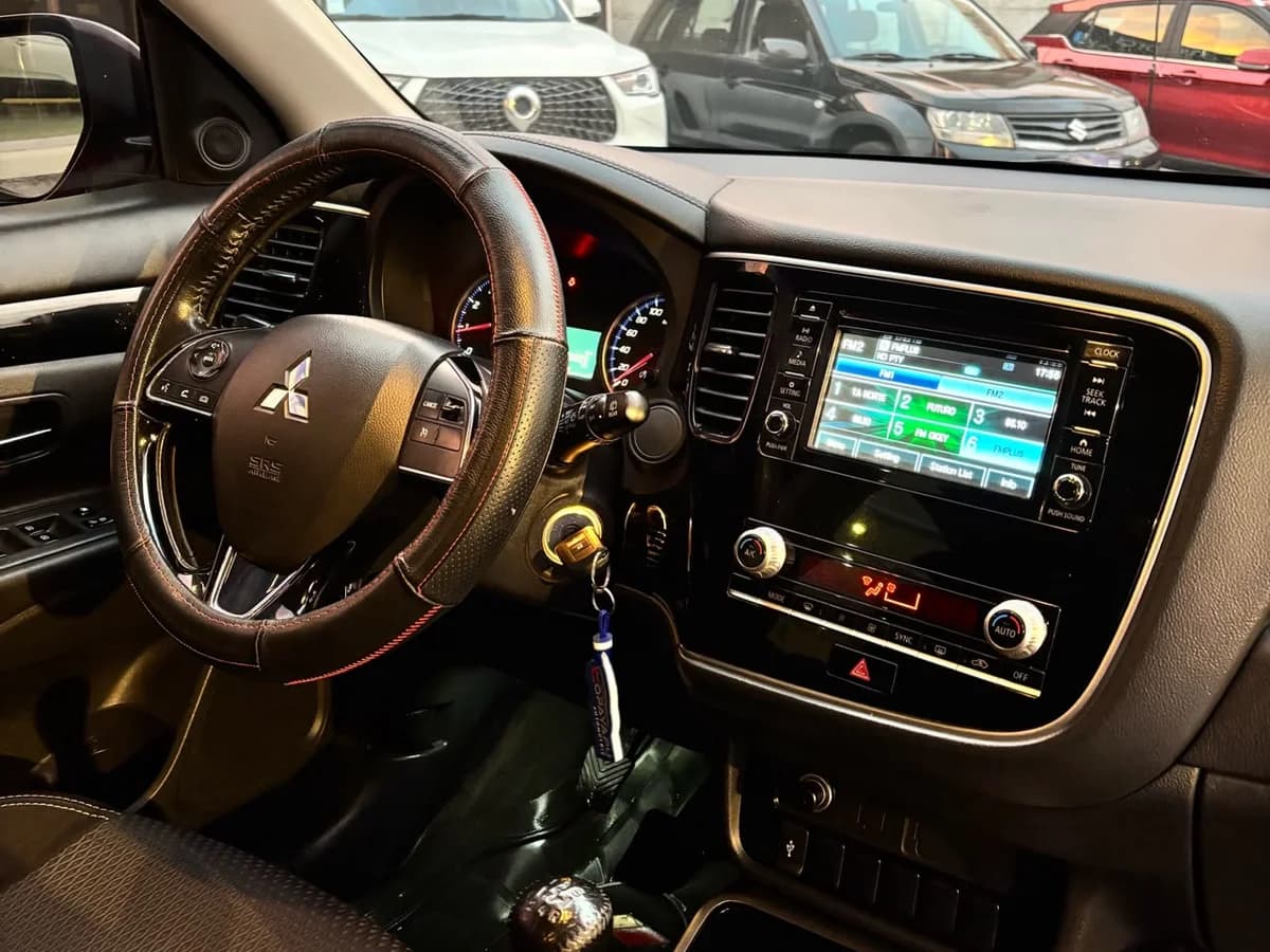 MITSUBISHI Outlander 2.0 2020 - Imagen 9