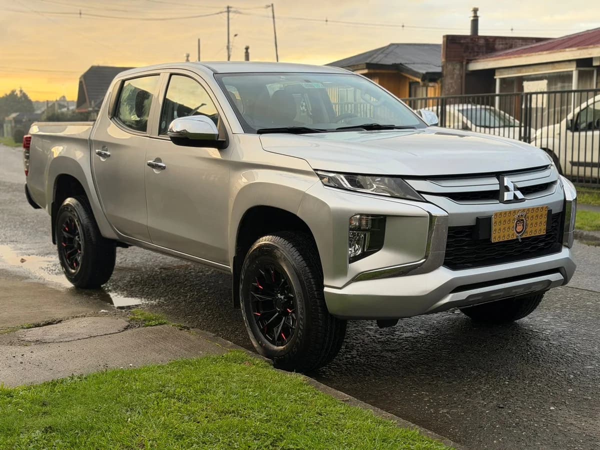 MITSUBISHI l200 KATANA CRT 4X4 2.4 2022 - Imagen 1
