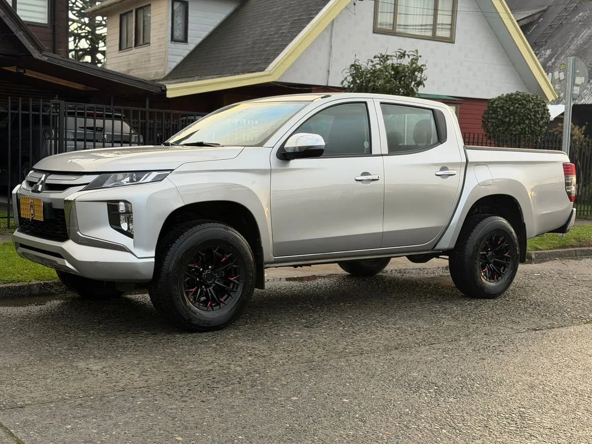 MITSUBISHI l200 KATANA CRT 4X4 2.4 2022 - Imagen 6