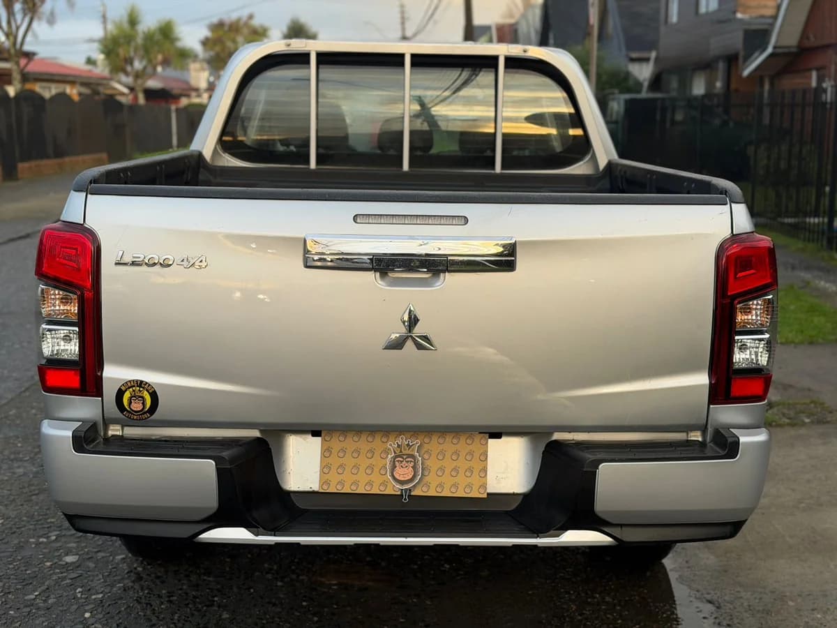 MITSUBISHI l200 KATANA CRT 4X4 2.4 2022 - Imagen 9
