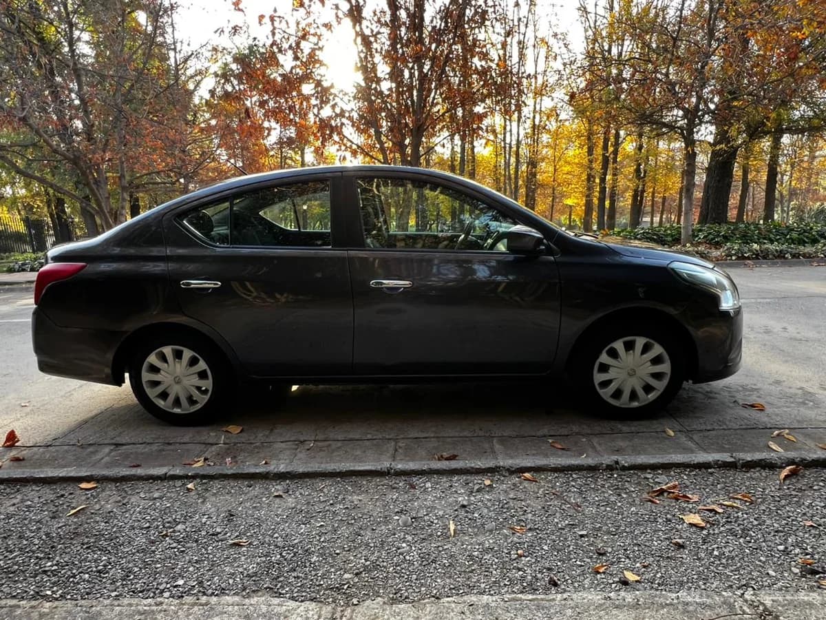 NISSAN VERSA SENSE 1.6 L MT TAXI EJECUTIVO AÑO 2016 - Imagen 9