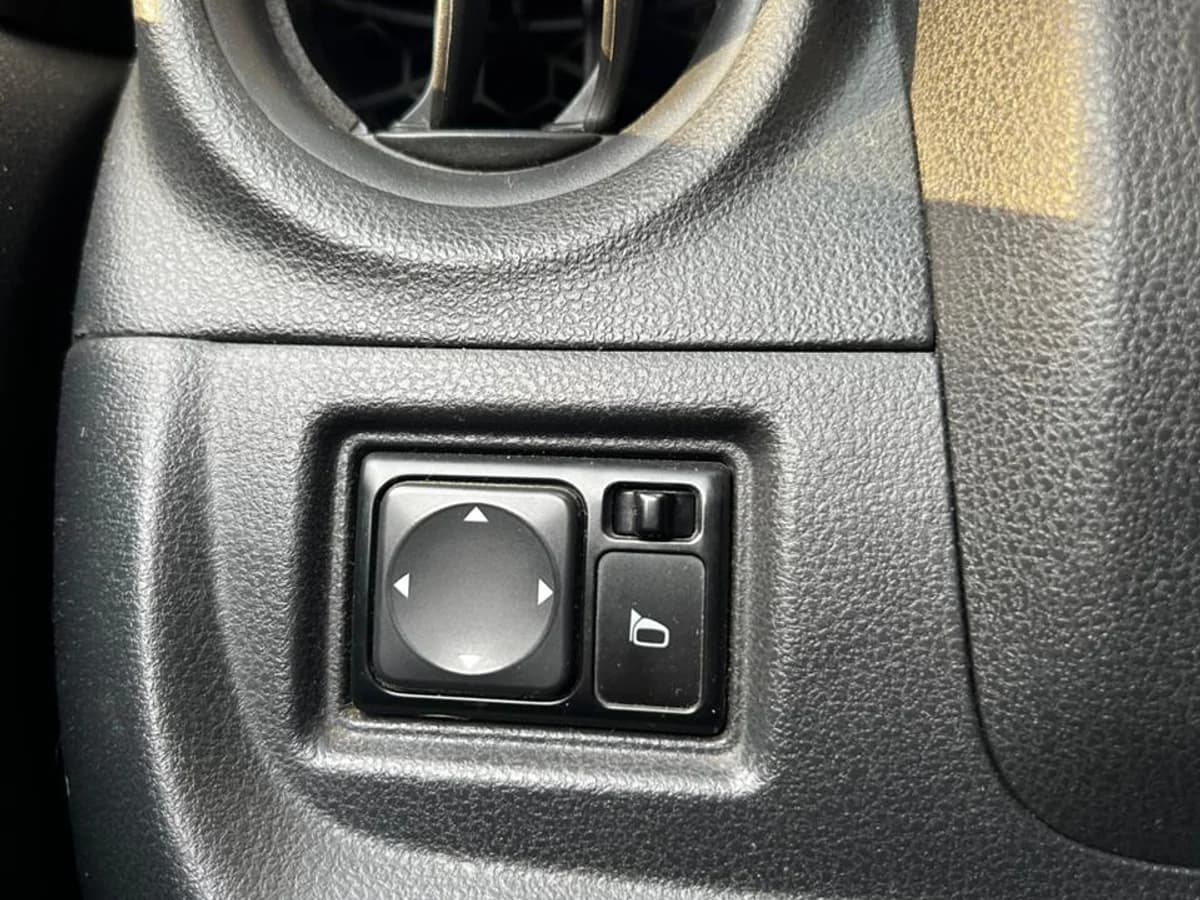 NISSAN VERSA SENSE 1.6 L MT TAXI EJECUTIVO AÑO 2016 - Imagen 22