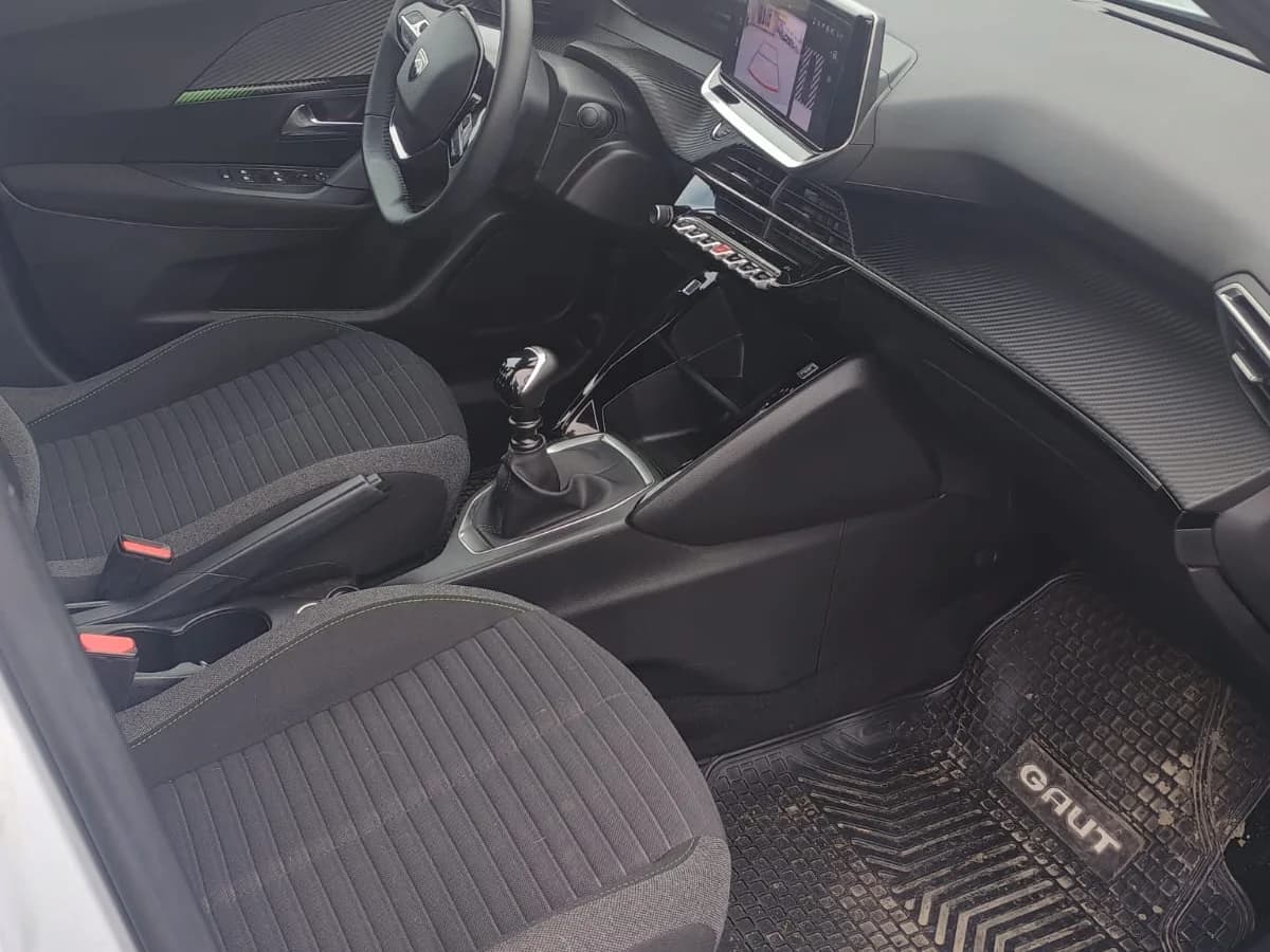 PEUGEOT 2008 1.2 2024 - Imagen 7