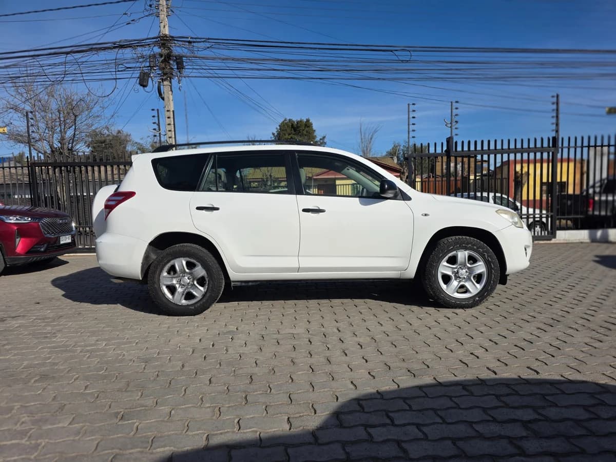 TOYOTA RAV4 2.4 AUT 2013 - Imagen 2