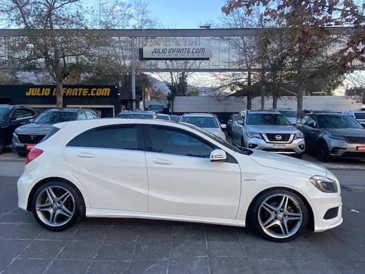 MERCEDES-BENZ A200 1.6 Turbo Look AMG 2014 - Imagen 7