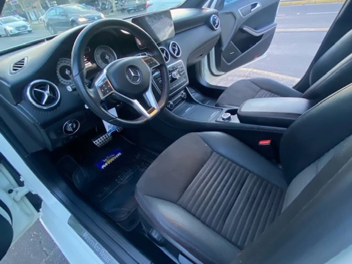 MERCEDES-BENZ A200 1.6 Turbo Look AMG 2014 - Imagen 10