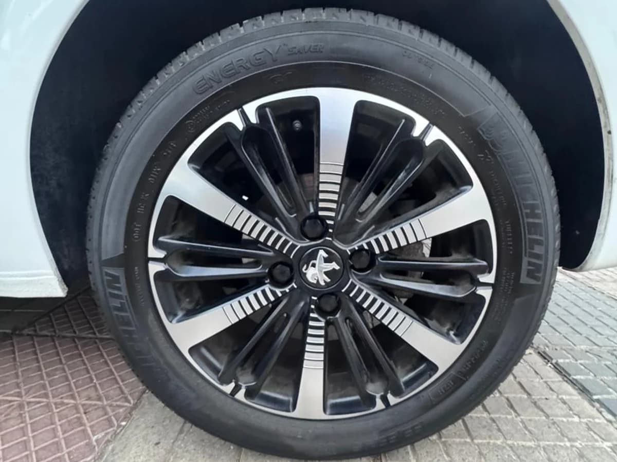 PEUGEOT 208 ALLURE 1.2 ALLURE 1.6 2019 - Imagen 13
