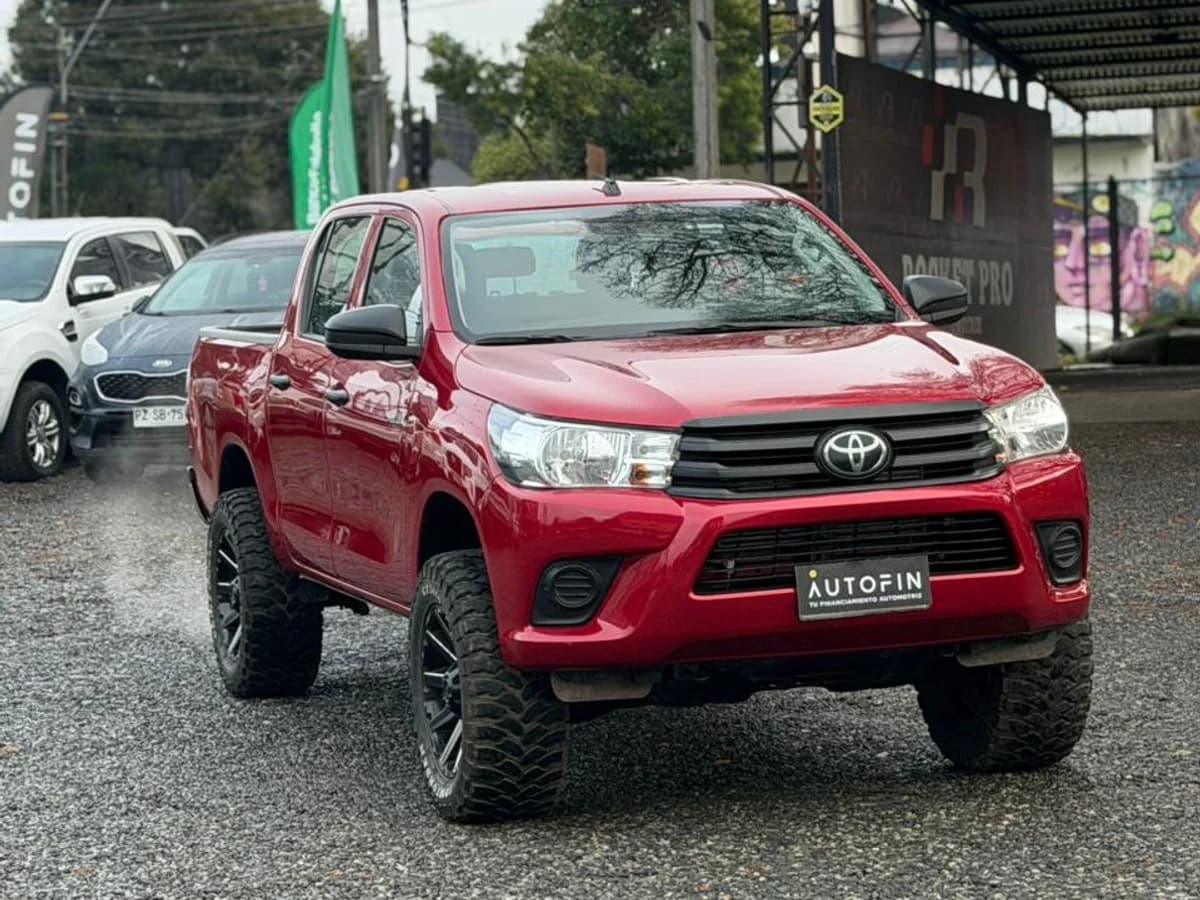 TOYOTA HILUX 2.4 DX DIESEL DCAB TSS 4X4 MT 4P 2024 - Imagen 8