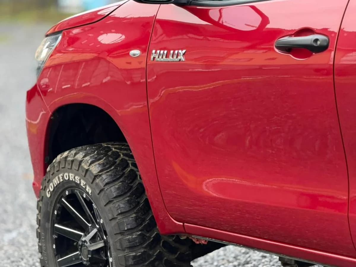 TOYOTA HILUX 2.4 DX DIESEL DCAB TSS 4X4 MT 4P 2024 - Imagen 19