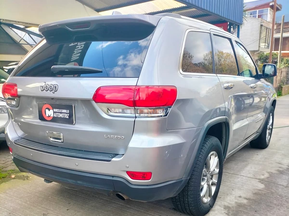 JEEP GRAND CHEROKEE 3.6 LAREDO SPRING 4X4 AT 5P 2015 - Imagen 4