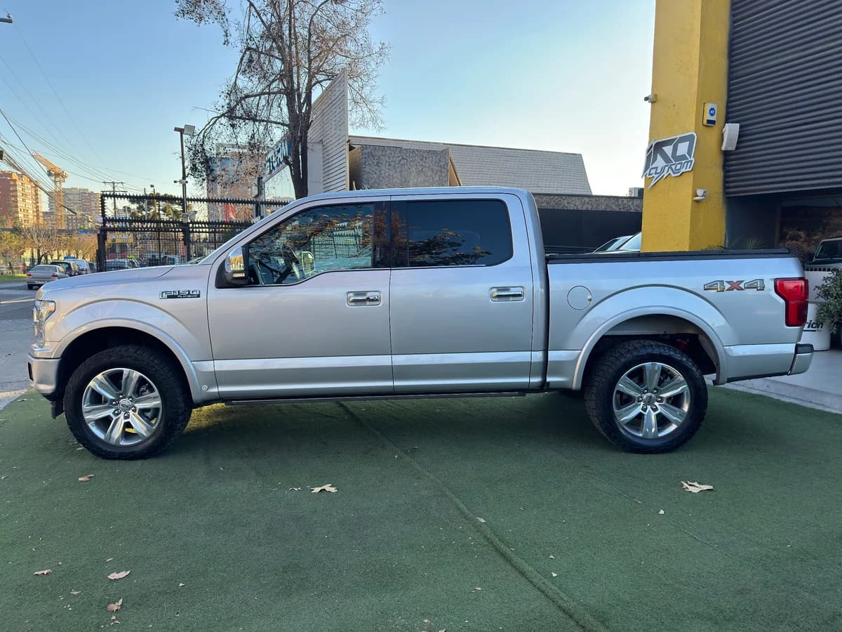 FORD F 150 Platinum 2018 - Imagen 4