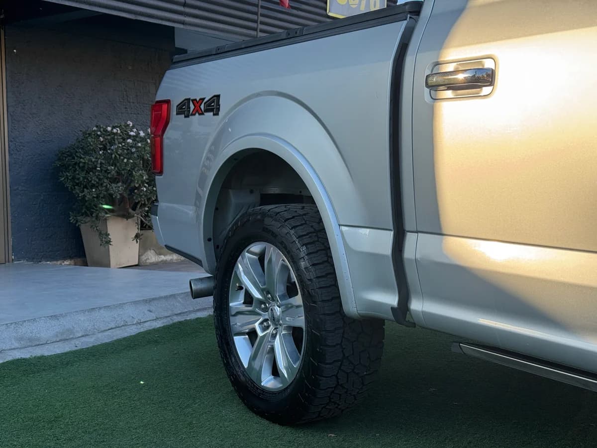 FORD F 150 Platinum 2018 - Imagen 9