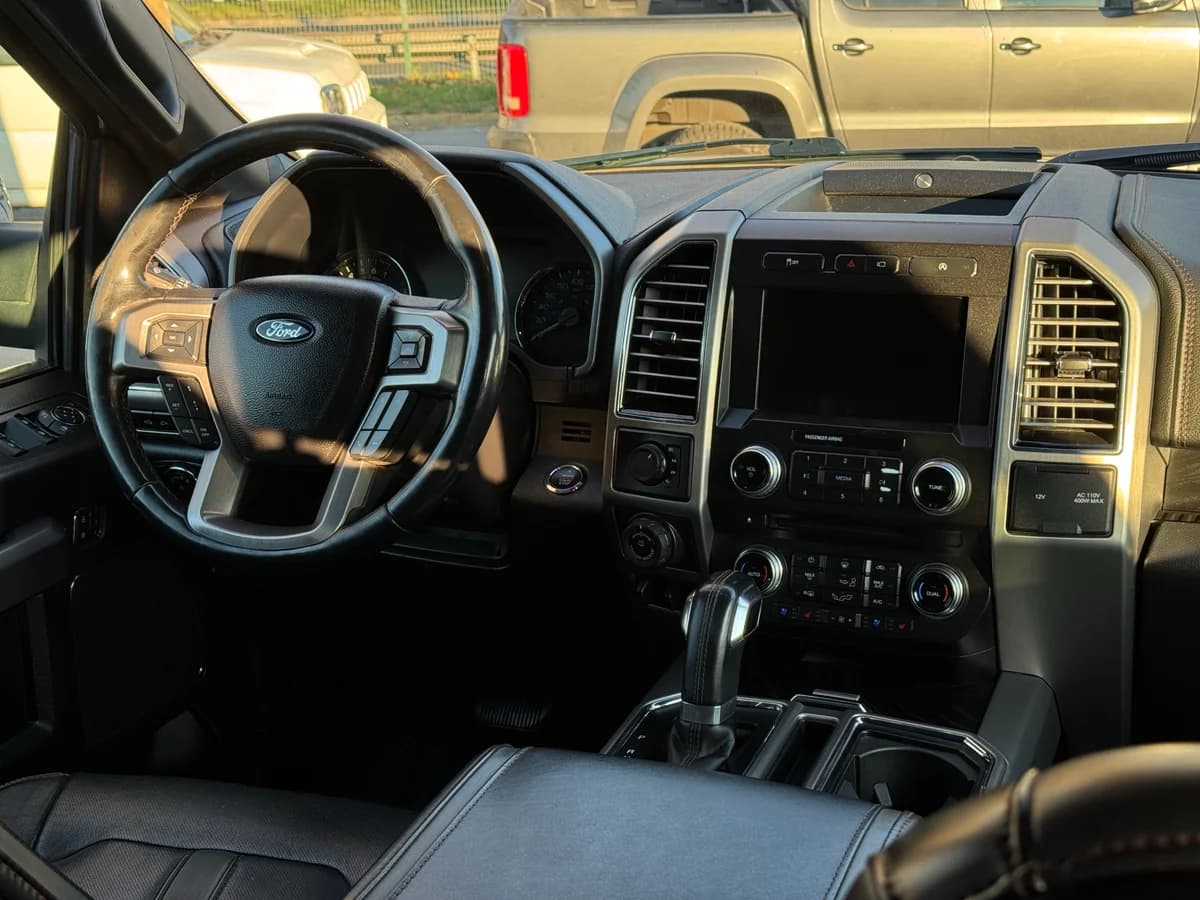 FORD F 150 Platinum 2018 - Imagen 19