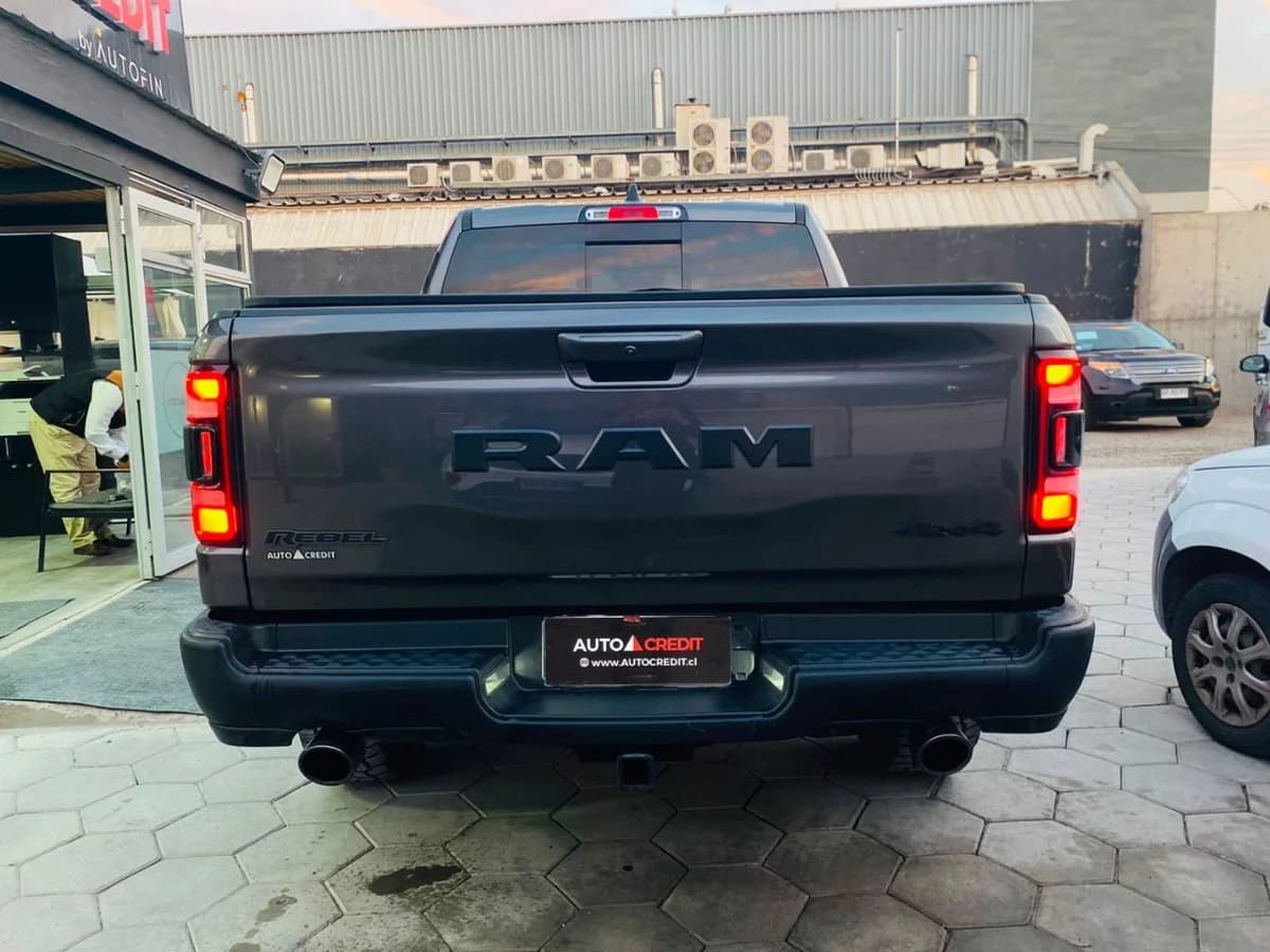 RAM 1500 REBEL CREW DCAB 4X4 AUT 5.7 2023 - Imagen 5