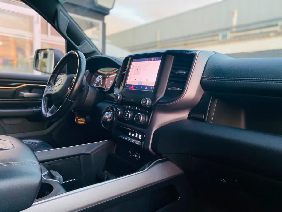 RAM 1500 REBEL CREW DCAB 4X4 AUT 5.7 2023 - Imagen 10