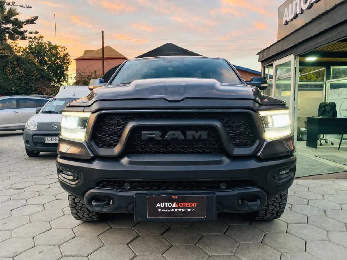 RAM 1500 REBEL CREW DCAB 4X4 AUT 5.7 2023 - Imagen 2