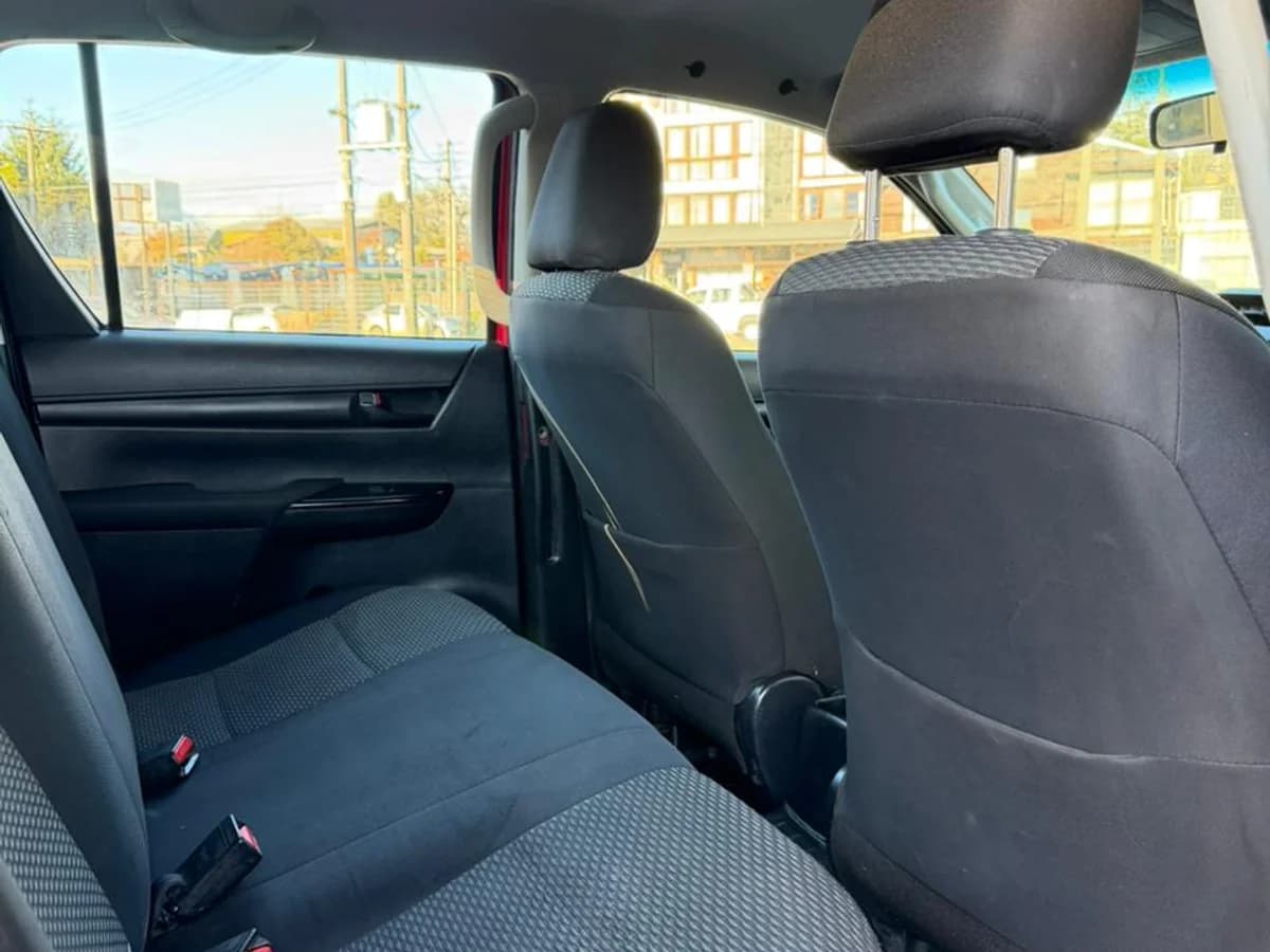 TOYOTA HILUX DX DCAB 4x4 2.4 MT 2021 - Imagen 8