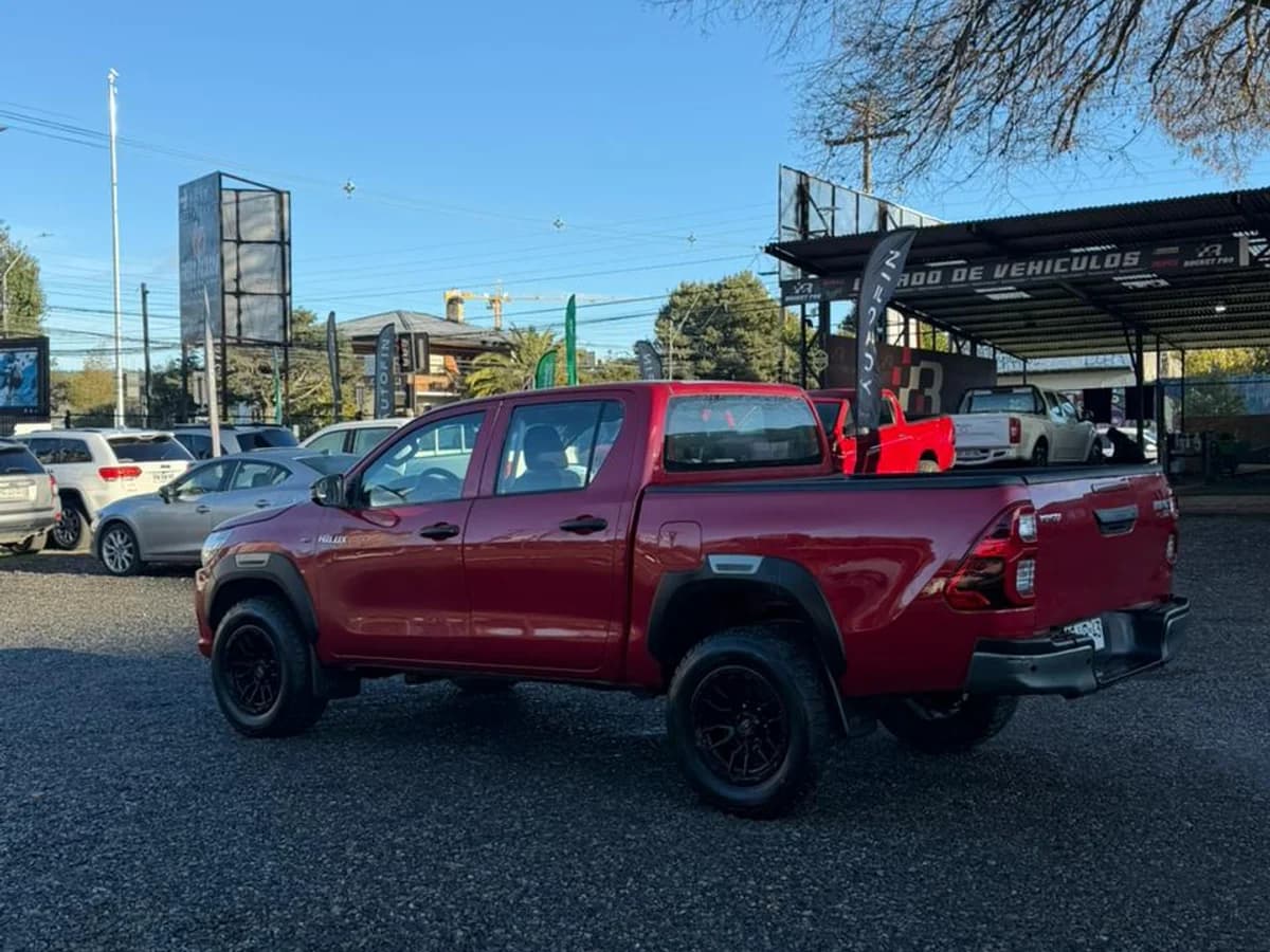 TOYOTA HILUX DX DCAB 4x4 2.4 MT 2021 - Imagen 16