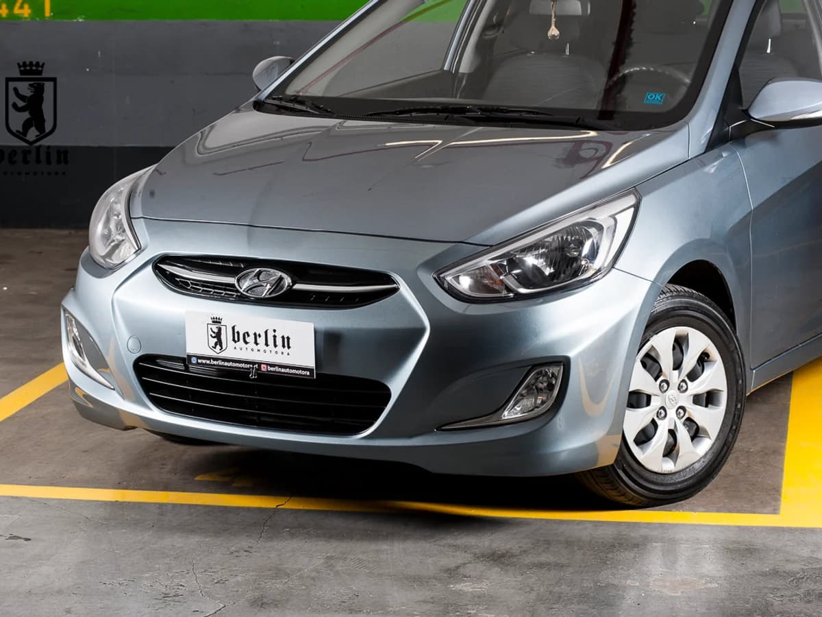 HYUNDAI Accent RB 1.4 Caja sexta Aire 2019 - Imagen 5
