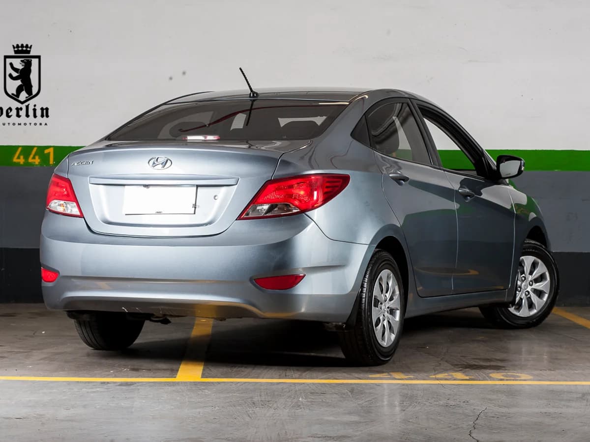 HYUNDAI Accent RB 1.4 Caja sexta Aire 2019 - Imagen 9