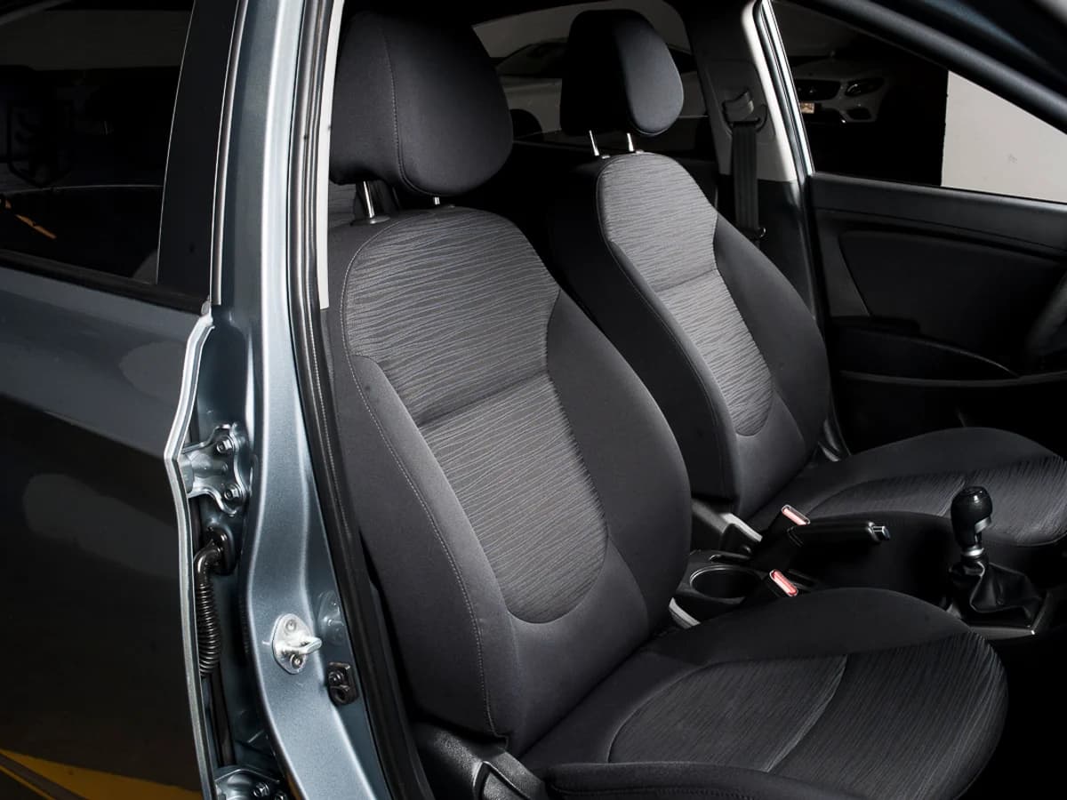 HYUNDAI Accent RB 1.4 Caja sexta Aire 2019 - Imagen 22