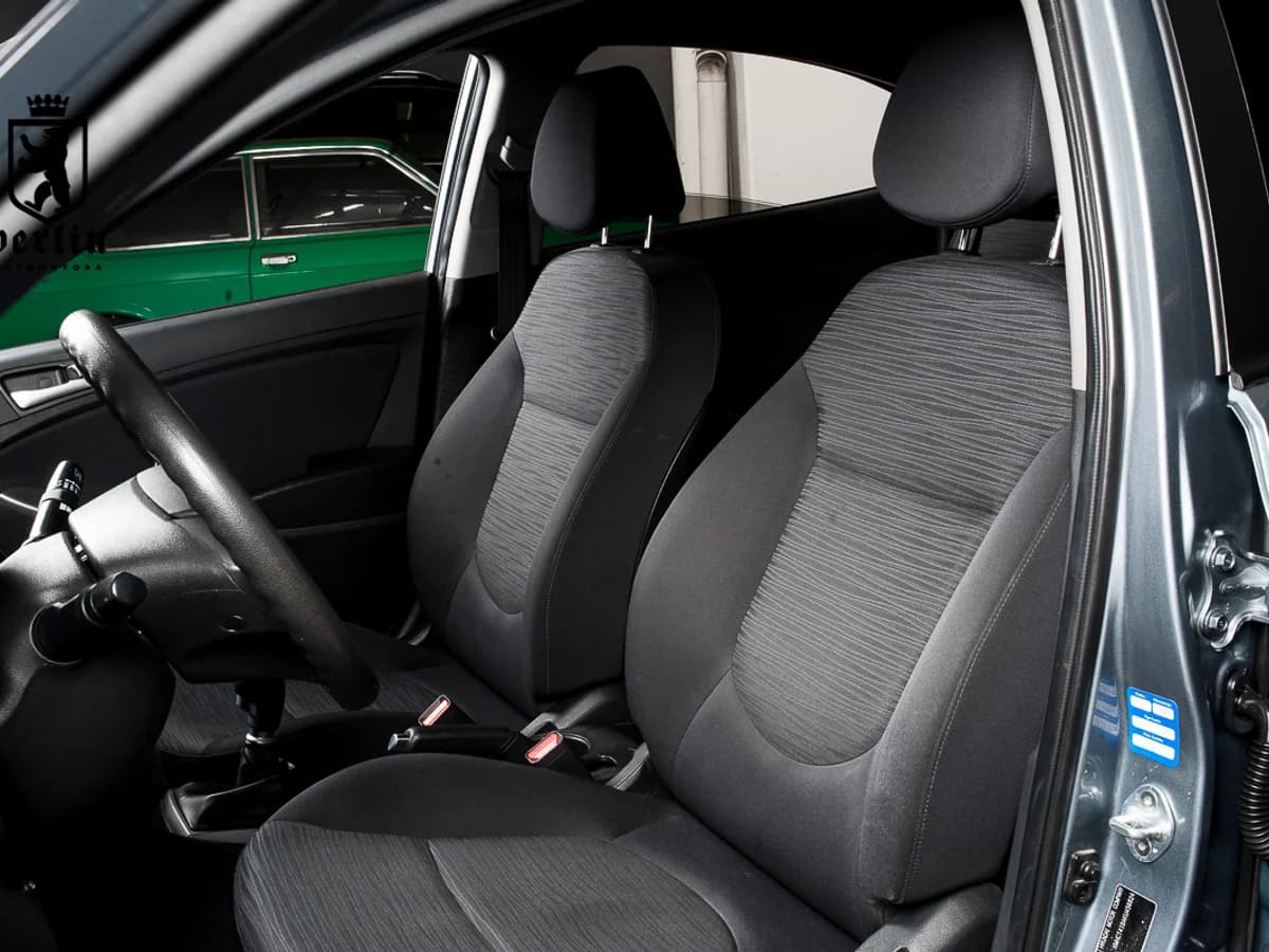 HYUNDAI Accent RB 1.4 Caja sexta Aire 2019 - Imagen 23