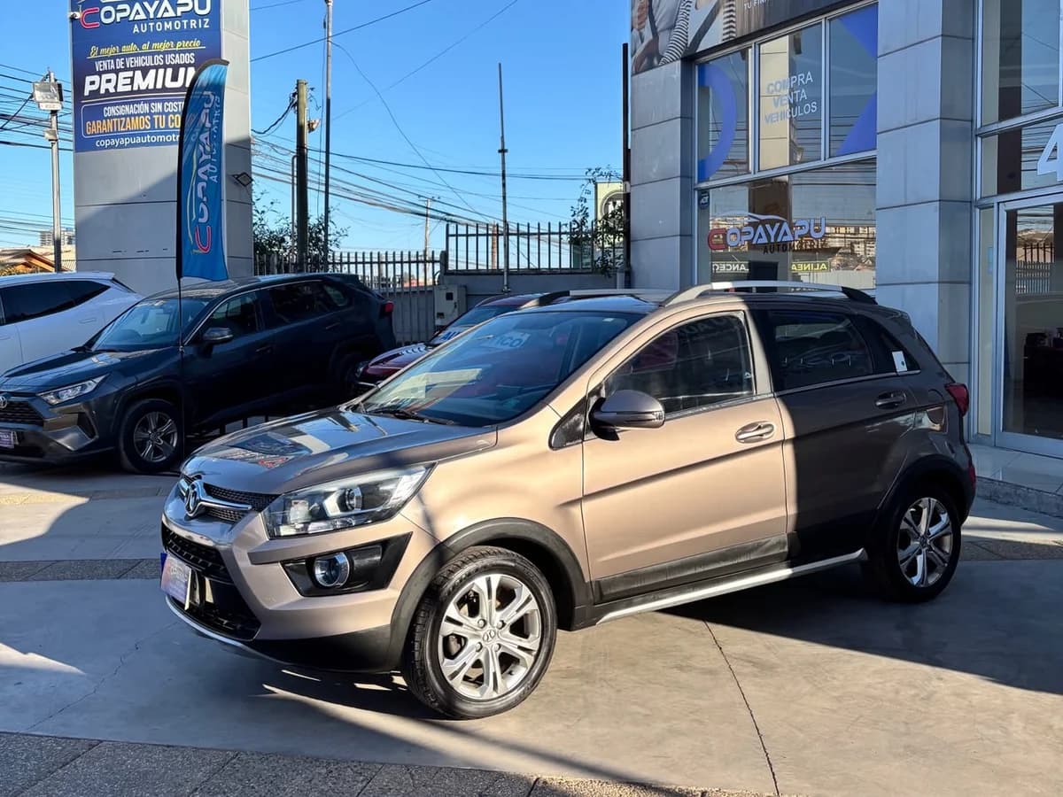 BAIC x25 1.5 2021 - Imagen 2