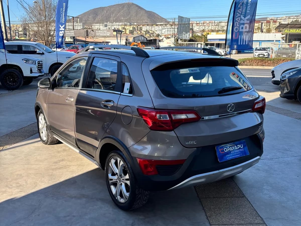 BAIC x25 1.5 2021 - Imagen 5