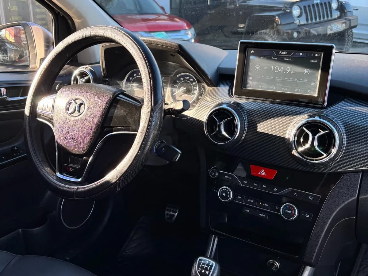 BAIC x25 1.5 2021 - Imagen 7
