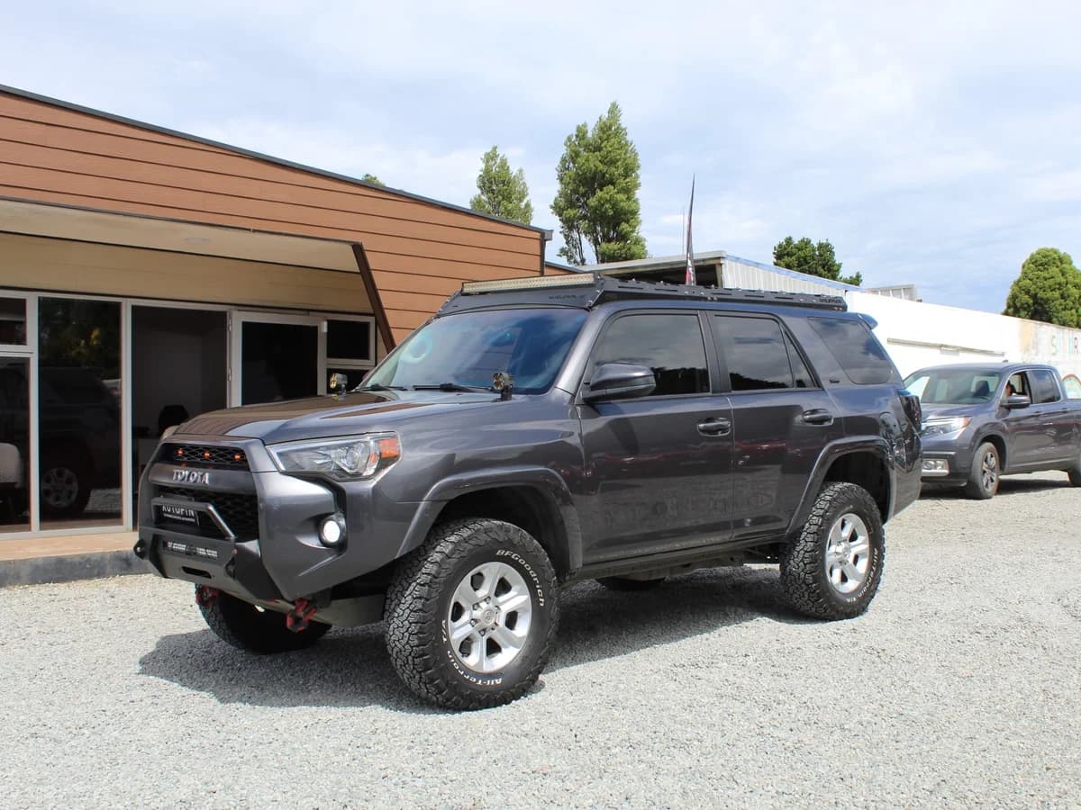 TOYOTA 4 RUNNER 4X4 4.0 AUT 2019 - Imagen 1