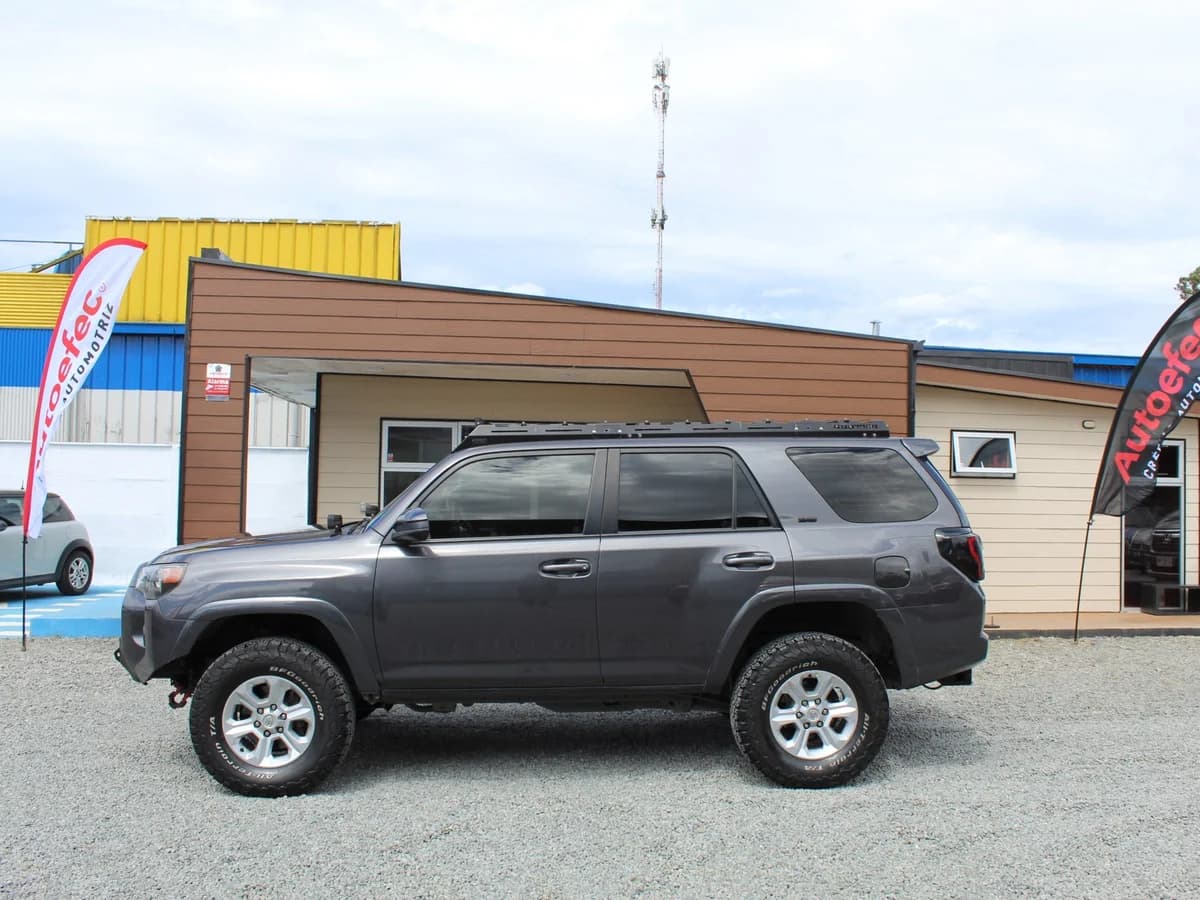 TOYOTA 4 RUNNER 4X4 4.0 AUT 2019 - Imagen 11