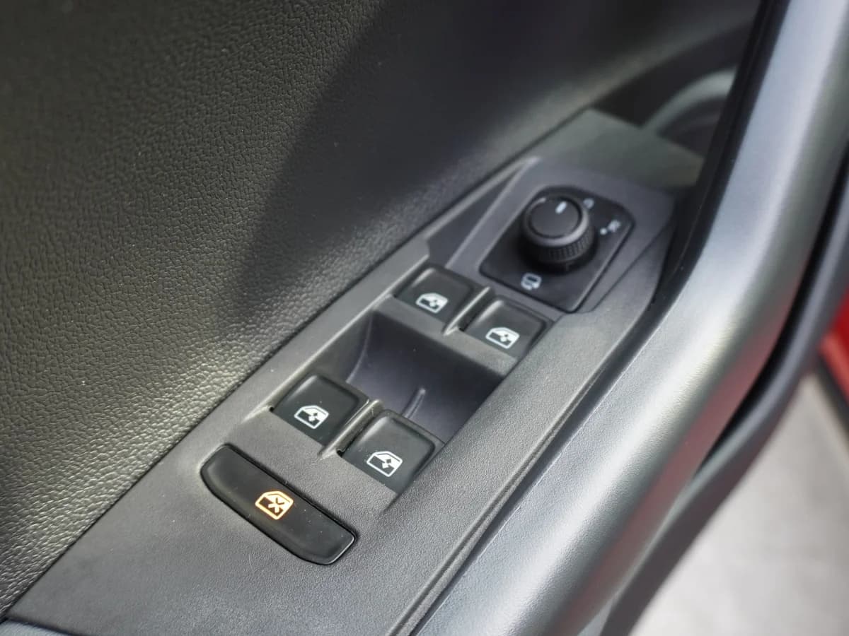 VOLKSWAGEN NIVUS TSI 1.0 AUT Highline 2023 - Imagen 28
