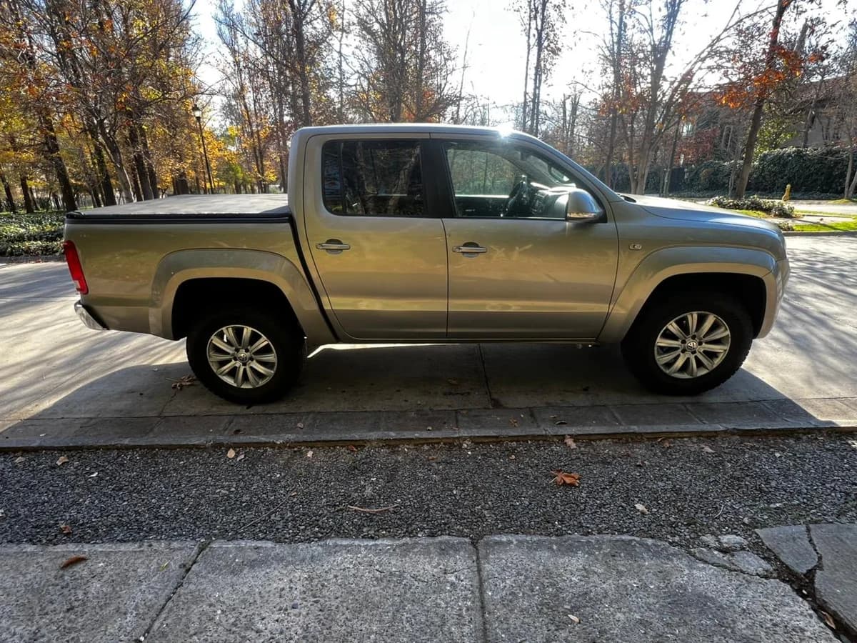 VOLKSWAGEN AMAROK HIGHLINE 4X4 2.0 AUT DIESEL 180HP AT 4P 2015 - Imagen 8