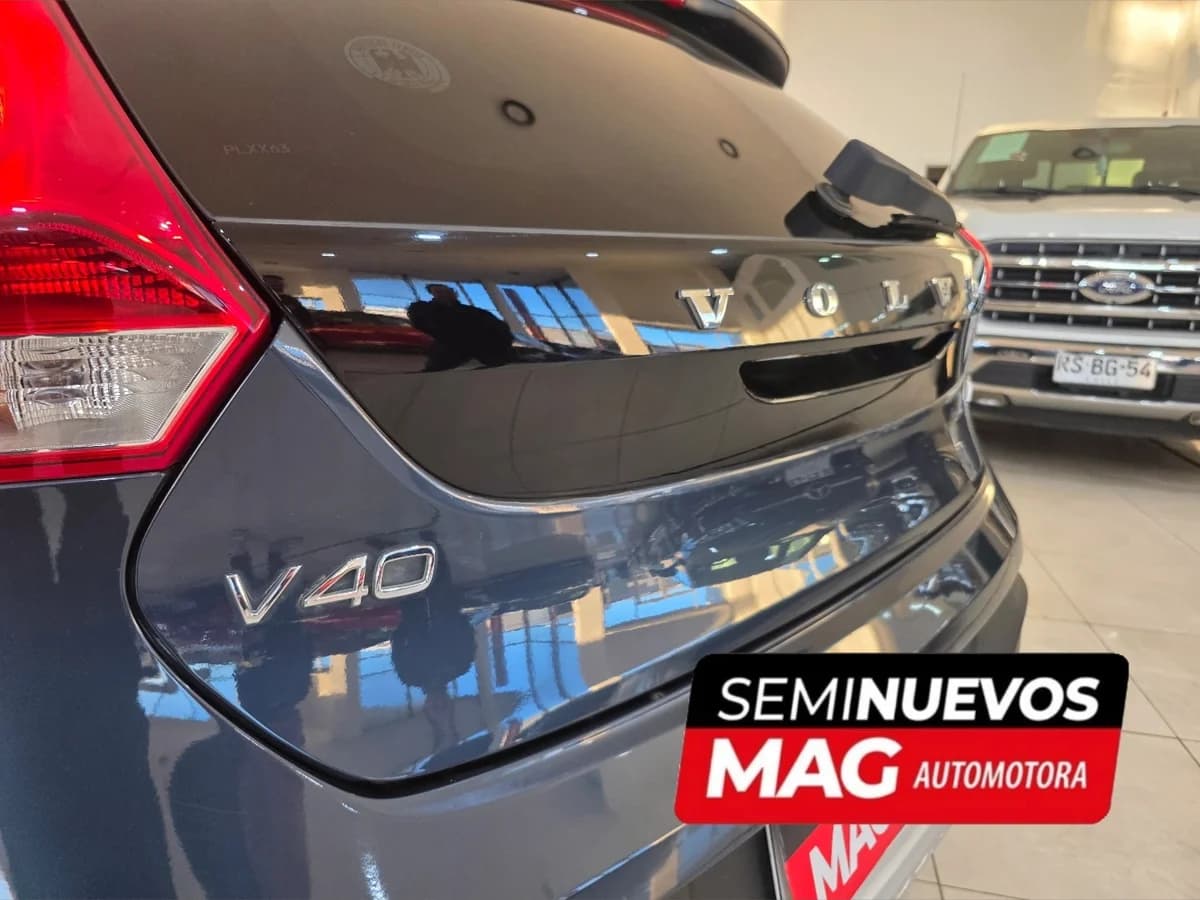 VOLVO V40 D2 AUT 2.0 D2 DIESEL 2019 - Imagen 5