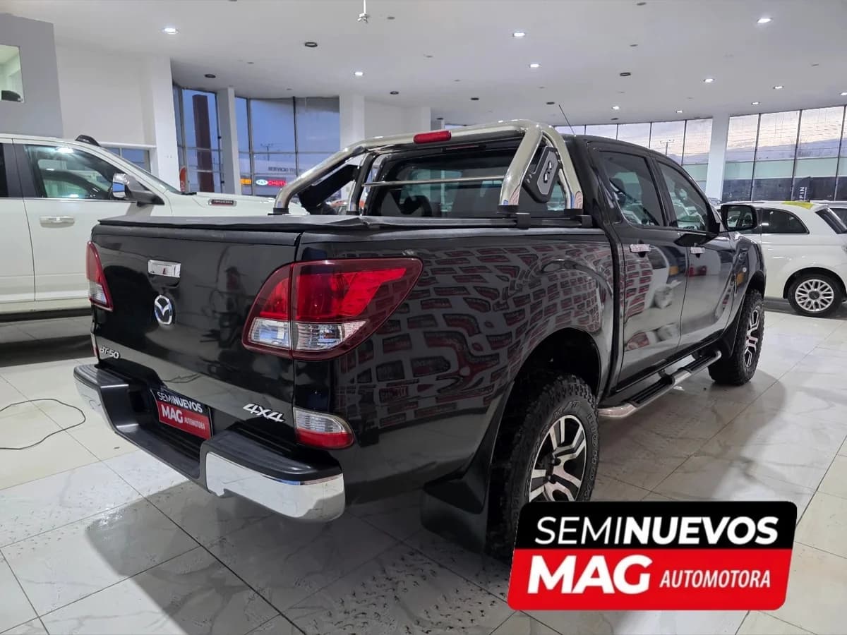 MAZDA BT-50 2.2 DOBLE CABINA 2017 - Imagen 3