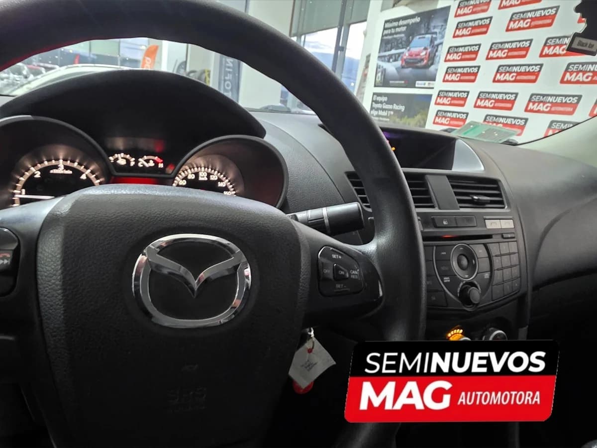 MAZDA BT-50 2.2 DOBLE CABINA 2017 - Imagen 11