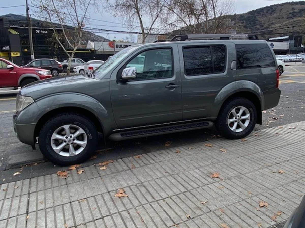 NISSAN PATHFINDER Limited 2.5 2010 - Imagen 4