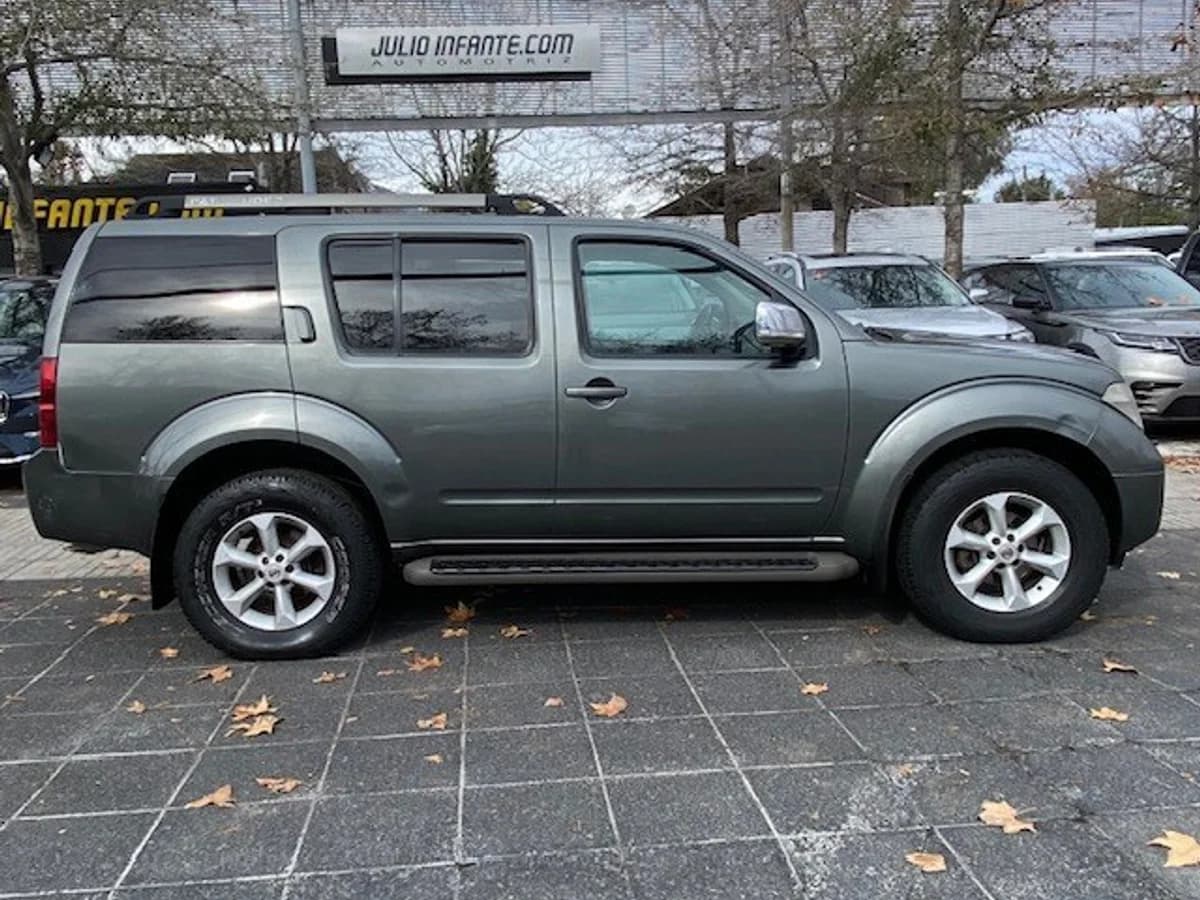 NISSAN PATHFINDER Limited 2.5 2010 - Imagen 3