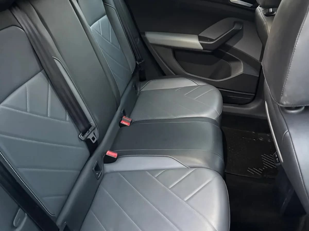VOLKSWAGEN T-Cross 1.0 TSI COMFORTLINE 4X2 6AT 5P 2025 - Imagen 6