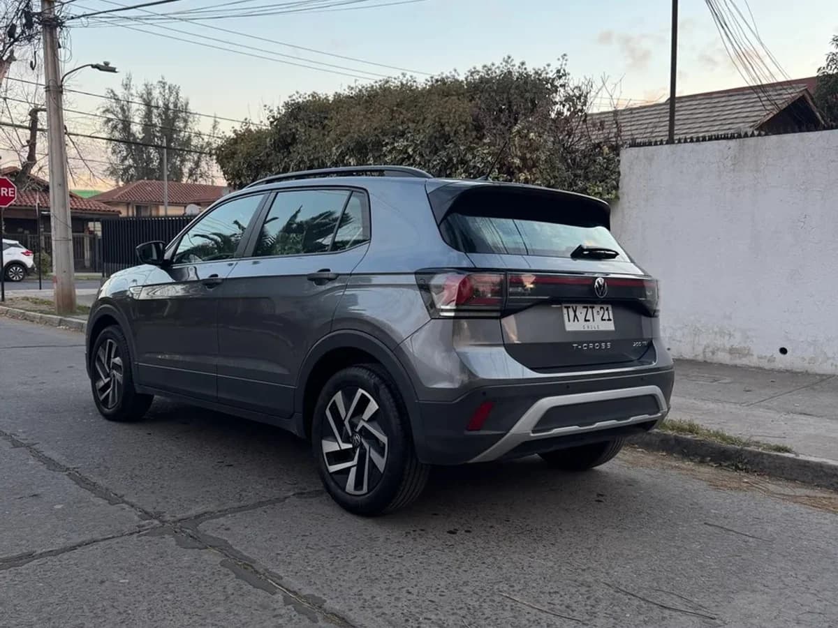 VOLKSWAGEN T-Cross 1.0 TSI COMFORTLINE 4X2 6AT 5P 2025 - Imagen 10