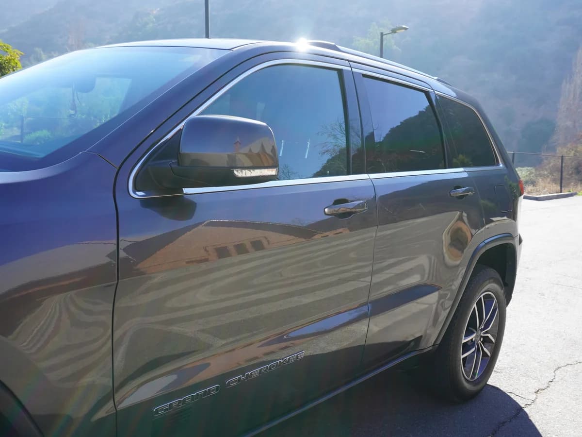 JEEP GRAND CHEROKEE LAREDO 3.6 4x2 2019 - Imagen 9